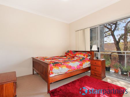 MODERN 2 BEDROOM APARTMENT - Photo 4