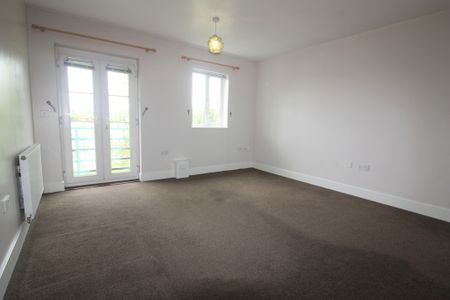 2 bed flat to rent in Russell Walk, Exeter - Photo 4