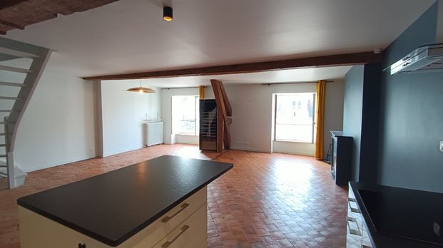 Location Appartement 4 pièces 102m² ORLEANS 45000 - Photo 1