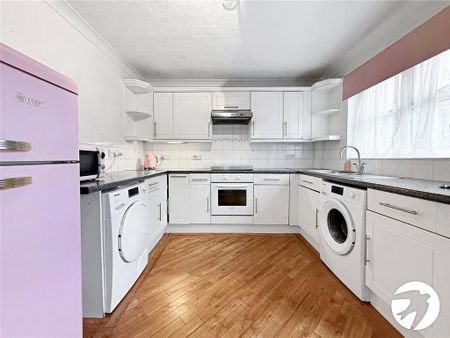 2 bedroom semi-detached house to rent - Photo 4