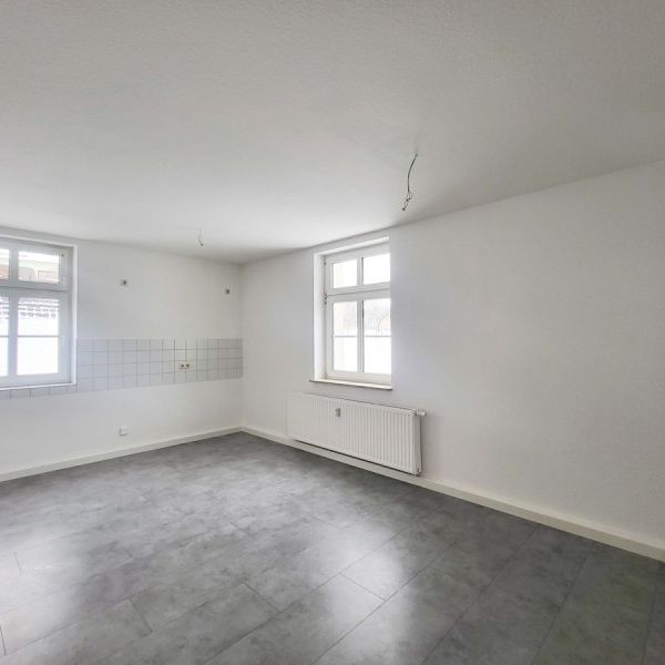 Modern renovierte 2-Raum-Wohnung in Gornsdorf! - Photo 1