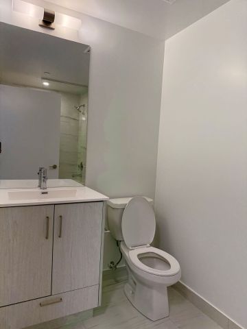For Lease - 180 Front Street Unit# 1015, Toronto, Ontario - Photo 3