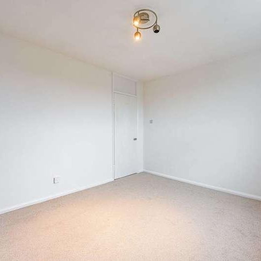 Porchester Mead, Br, Beckenham, BR3 - Photo 1