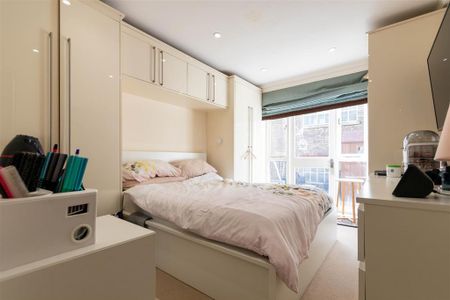 3 bedroom apartment to rent - Photo 4