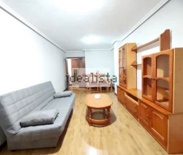 Alquiler de piso en Calle Alfonso III el Magno, 9 - Photo 2