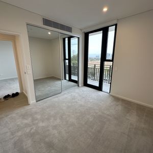 Brand NEW TWO bedder Apartment in Melrose Park Village - Photo 2