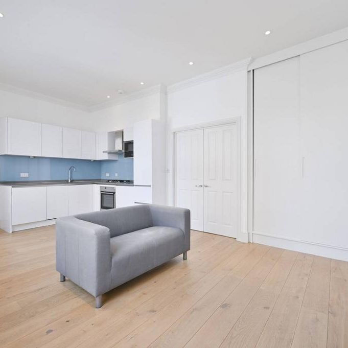 1 bedroom flat to rent - Photo 1