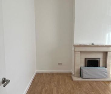 4 Bed Terraced House, Aviary Road, LS12 - Photo 2