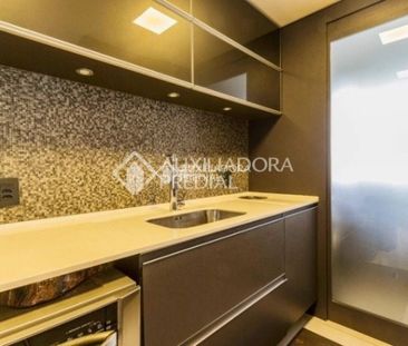 Apartamento com 2 quartos e 79m² para alugar em Jardim Europa, Port... - Photo 1