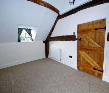 Club Cottage, Market Square, Newent, Gloucestershire, GL18 - Photo 2