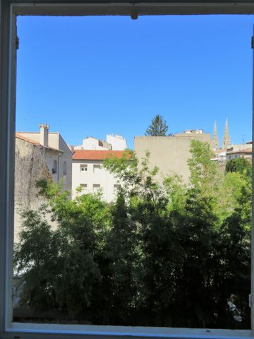 T4, Rue Preston, Nîmes, 970€ H.C, 88m² - Photo 3