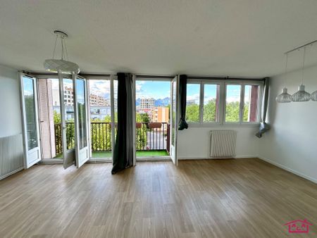 Location Appartement 4 pièces 70m² ECHIROLLES 38130 - Photo 2