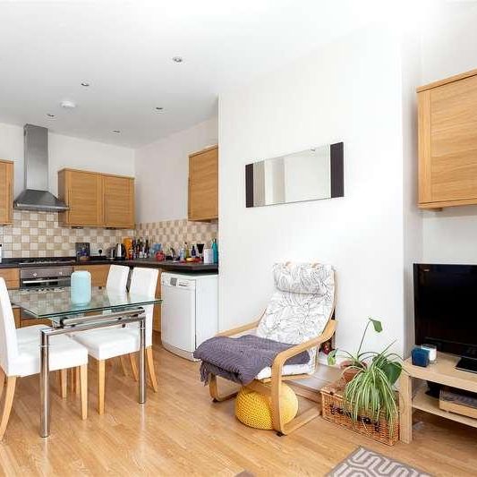 Hilltop Road, West Hampstead, NW6 - Photo 1