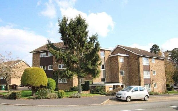 Mallards Court, Hanger Ruding, Watford, Hertfordshire, WD19 - Photo 1