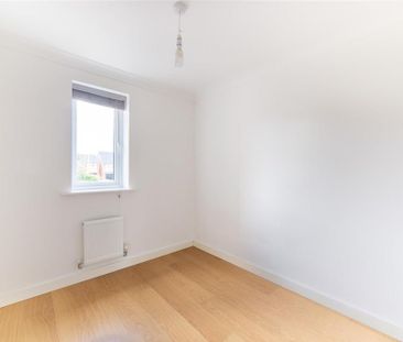 4 bedroom detached house to rent - Photo 5