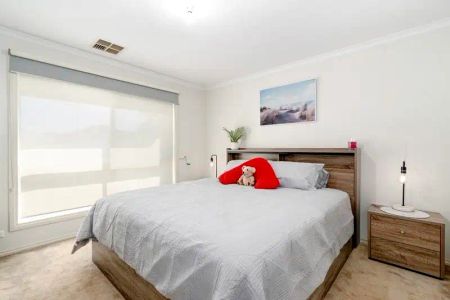 “Wonderful Home in quite location yet close to all facilities” - Photo 3