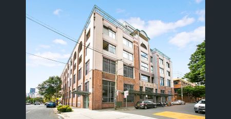 Size, light and quality in a contemporary inner-city haven - Photo 5