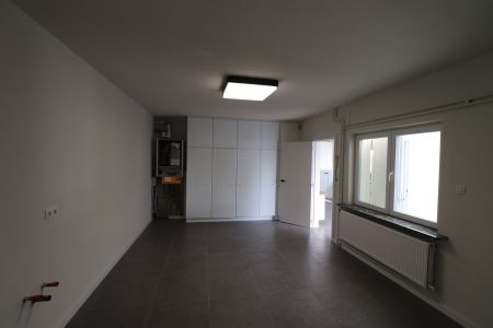 Een gerenoveerde woning met 3 slaapkamers en tuin. - Photo 5