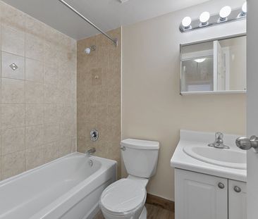 For Lease - 10330 Yonge Street Unit# 707, Richmond Hill, Ontario - Photo 3