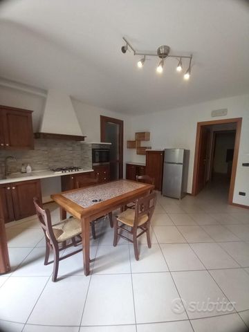 Appartamento Quadrilocale con Giardino Esclusivo i - Foto 4