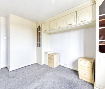 2 bedroom end of terrace house to rent - Photo 4