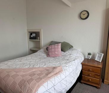 17 Headland Park Flat 2 - Photo 6