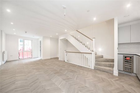 Baldwin Lane, London, SE3 9AY - Photo 2