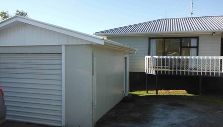 2 BEDROOM HOME - GREAT LOCATION - Photo 5