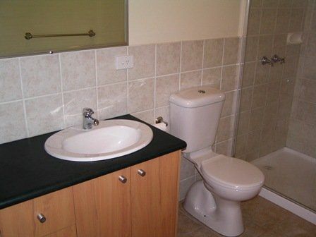 Spacious, Stylish & Perfectly Positioned! - Photo 3