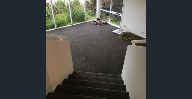 Large Renovated Townhouse - Photo 1