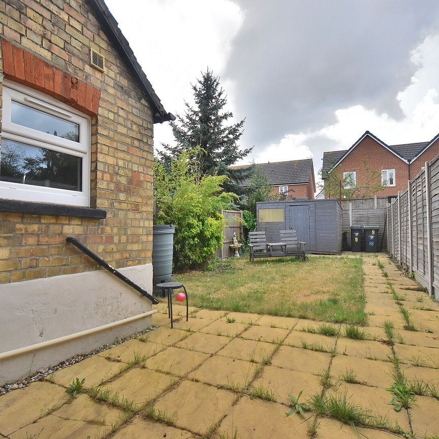 3 bedroom mid terraced house to rent, - Photo 1