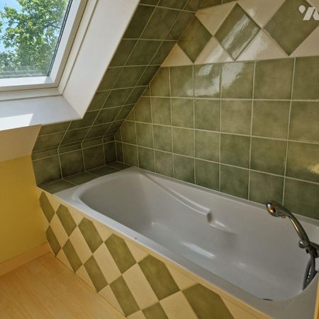 A LOUER, une maison de campagne avec terrain et garage comprenant au rez-de-chaussée: une entré... - Photo 5