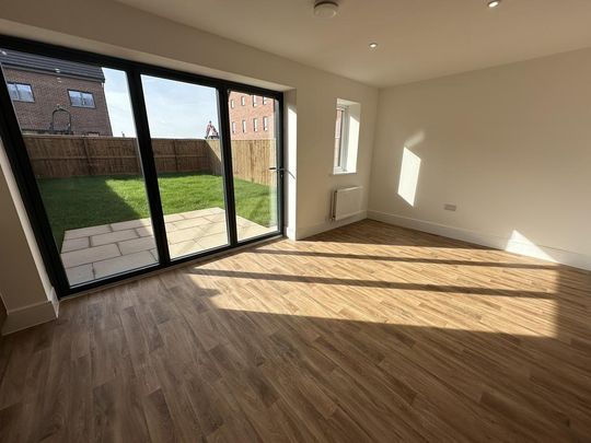 3 bedroom property to rent - Photo 1