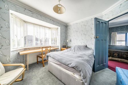 3 bedroom semi-detached house to rent - Photo 5