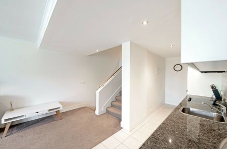 Furnished One Bedroom Apartment - Photo 5