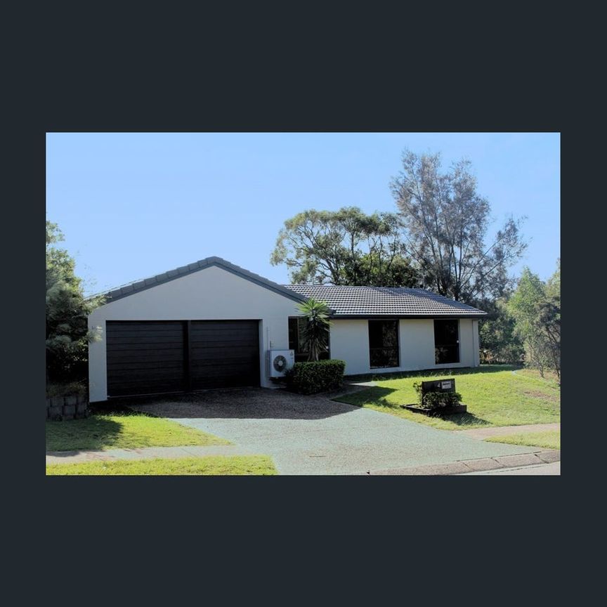 Modern Living: Cozy 3-Bedroom Home with Easy Commute Options! - Photo 1