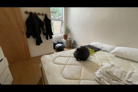 3 Bed Flat, Rutland Gardens, N4 - Photo 3