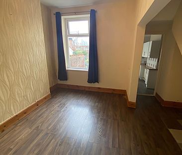 £925 PCM, Furnished One Bedroom Ground Floor Flat with Large Privat... - Photo 2