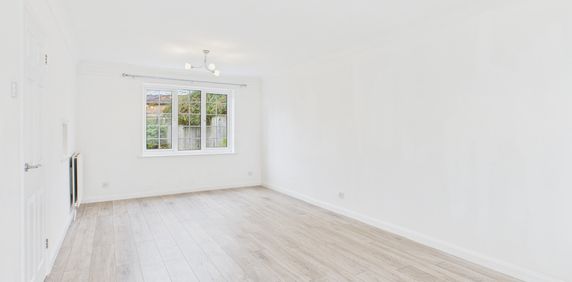 3 bed detached house to rent in Stocklands Way, Prestwood, Great Missenden, Buckinghamshire, HP16 0SJ - Photo 2