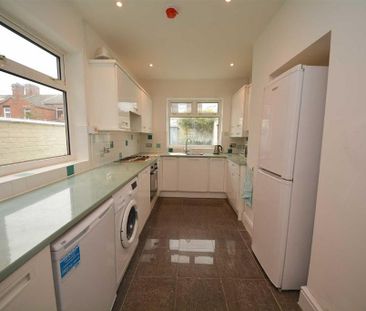 1 bedroom in a house share to rent - Photo 6