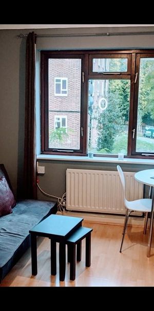 1 Bed Flat, Dukes Court, SE13 - Photo 1