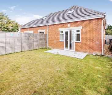 3 bedroom semi-detached house to rent - Photo 1