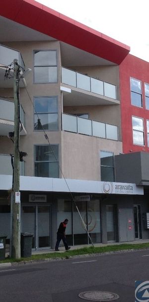 "Perfect Position" - Photo 1