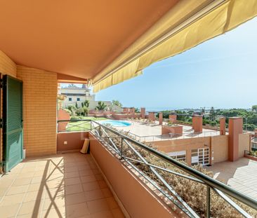 Apartamento T2, com vista mar e piscina, no Monte Estoril. - Foto 2