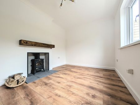 Bryntirion, Mountain Ash, Ynysboeth - Photo 3