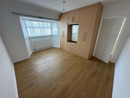 3 bedroom end of terrace house to rent - Photo 5