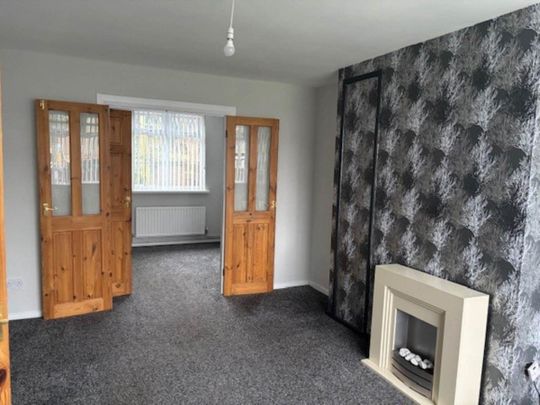 43a Carnhill Walk, Carrickfergus, BT38 7RG - Photo 1