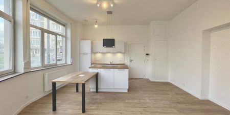 Appartement te huur in Ukkel voor € 1.150 met 2 slaapkamers - Photo 3