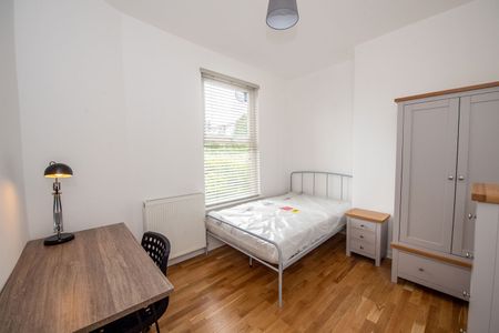 5 Bed Terraced House, Nicander Road, L18 - Photo 3