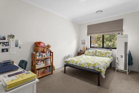 32 McKinlay Street, Narrabundah. - Photo 2